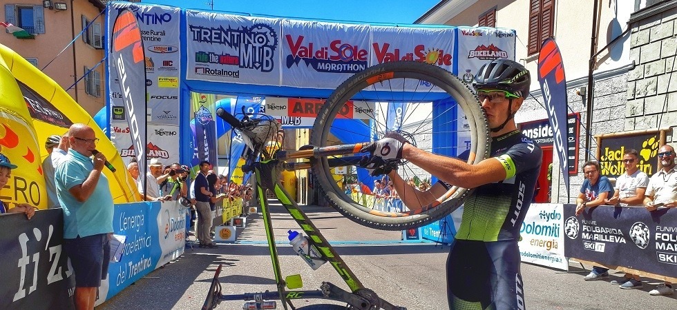 Il vincitori Juri Ragnoli (foto di Riccardo Meneghini)